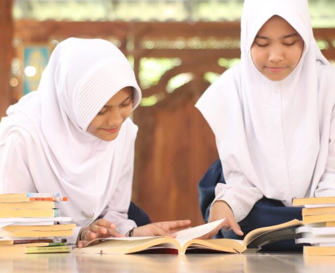Menggugah Minat Baca Siswa MTs: Fondasi Generasi Literat